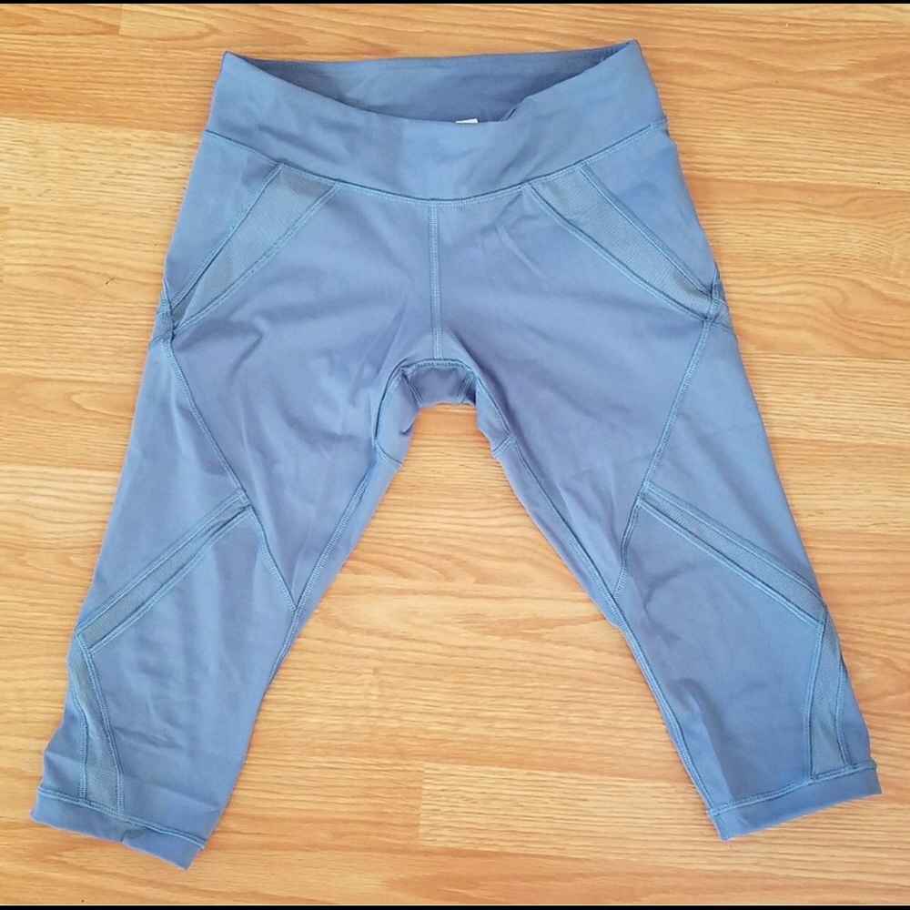 lulu lemon blue grey crop leggings